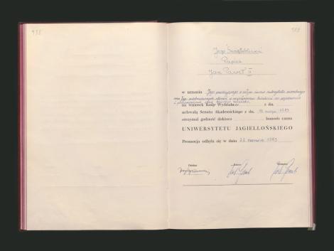 Zdjęcie nr 23 (34)
                                	                             Archiwum UJ, DO 66, s. 139. Nadanie tytułu doktora honoris causa UJ papieżowi Janowi Pawłowi II.
                            