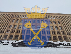 Pracownik Archiwum UJ w zespole utworzonym przez Naczelnego Dyrektora Archiwów Państwowych